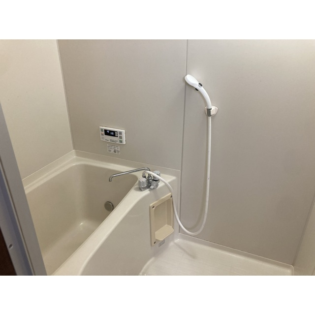 エンブレムの浴室