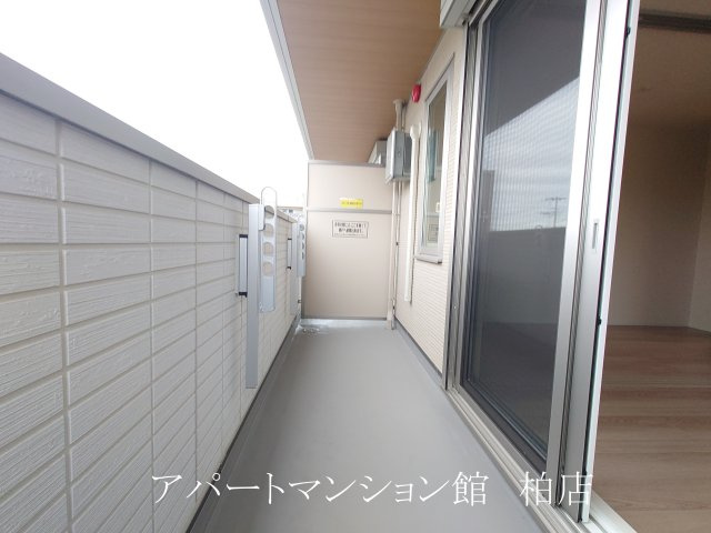 フリージアⅡのバルコニー|同施工会社、同型タイプです