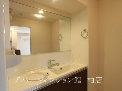 フリージアⅡの洗面所|同施工会社、同型タイプです