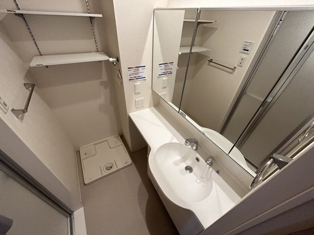 前橋市龍蔵寺町のアパートの独立洗面台