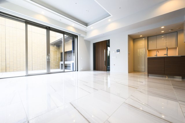 三田ガーデンヒルズの居間・リビング