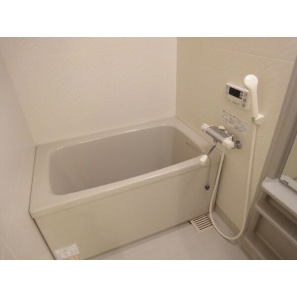 リバーランド姪浜の浴室