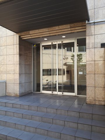 パークキューブ板橋本町のエントランス