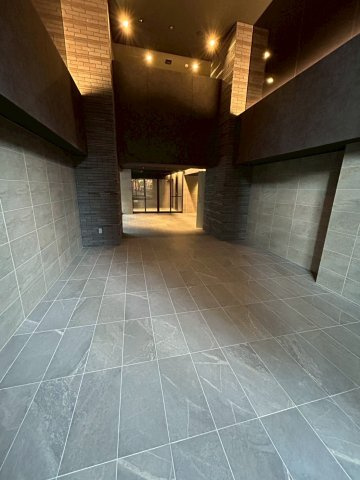 コートレジデンス南大塚のエントランス