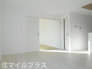 【居間・リビング】 | 郡山市横塚5丁目新築一戸建て4棟 | ゆったりとした居間です