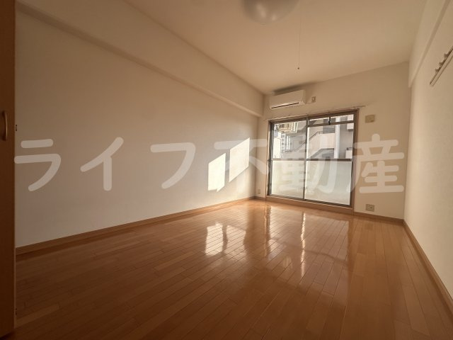 オリエンタル長田駅前の居間・リビング