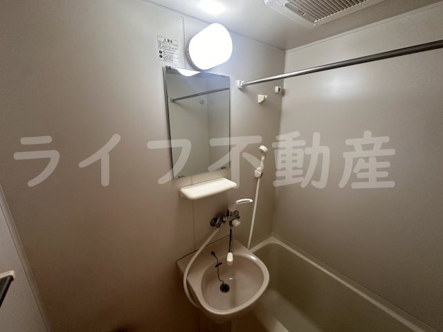 オリエンタル長田駅前の洗面所