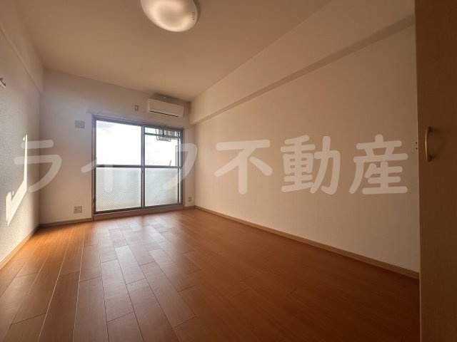 オリエンタル長田駅前の居間・リビング