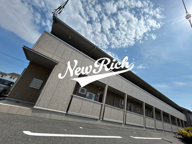 伊勢崎市茂呂町１丁目のアパートの外観