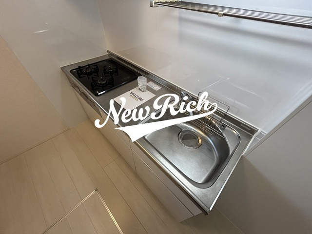 伊勢崎市茂呂町１丁目のアパートのキッチン