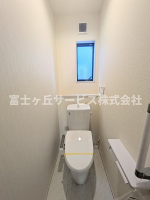 【トイレ】 | 袋井市上山梨 6期 新築一戸建て | トイレです