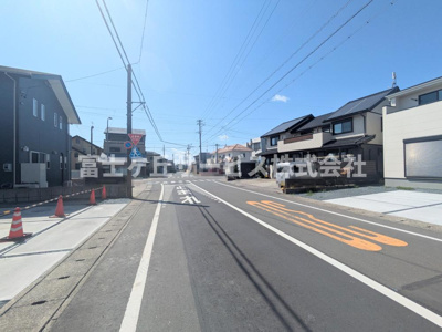 【前面道路含む現地写真】 | 袋井市上山梨 6期 新築一戸建て | 前面道路です