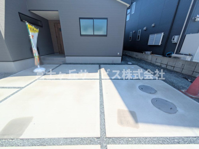 【駐車場】 | 袋井市上山梨 6期 新築一戸建て | ３台駐車可能です