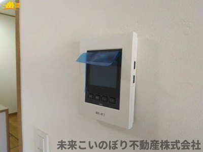 【防犯設備】 | 宮代町中古戸建て | TVインターフォンは来訪者の確認にとても便利で安心です。
録画システム付きなので、留守時の確認も可能です。