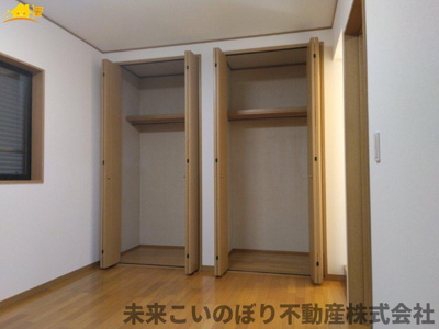 【収納】 | 宮代町中古戸建て | たっぷり収納力のあるクローゼットです！
余計な家具を置かずに済みます！