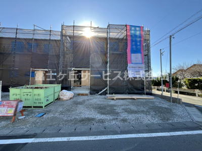 【外観】 | 磐田市森本 新築一戸建て 1号棟 | 現在建築中の外観画像です。ご内覧は同じメーカーの完成物件へご案内いたしますので、いつでもご相談ください！