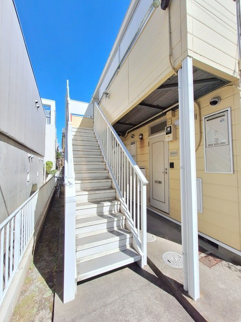 ドエル高円寺のその他共用部分|★２階に上がる階段★