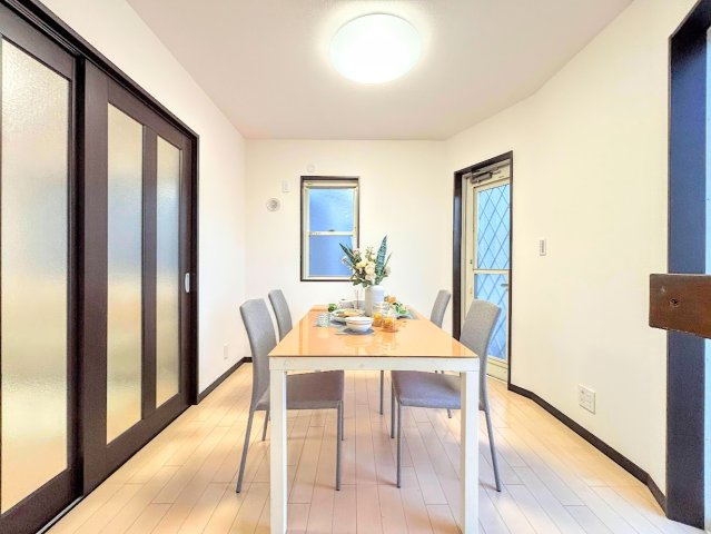 港南区上永谷６丁目　中古戸建てのダイニング|◆住宅ローンのご相談や周辺環境のご案内も含め、ローンに詳しい、地元に詳しいスタッフがお出迎えさせていただきます。お気軽にご相談ください。
