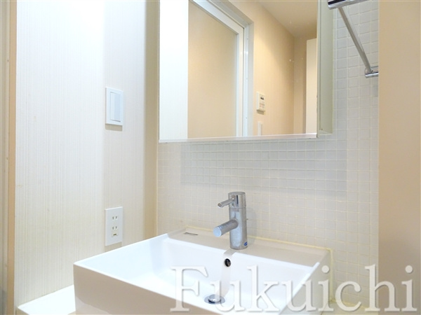 カスタリア目黒鷹番の独立洗面台