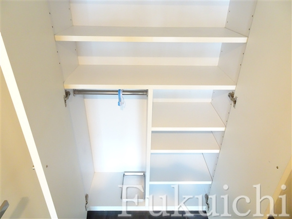 カスタリア目黒鷹番の収納