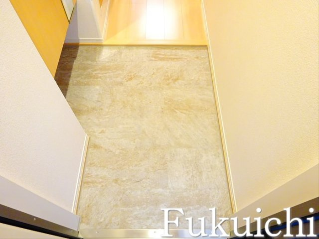 コルノリザイアの玄関