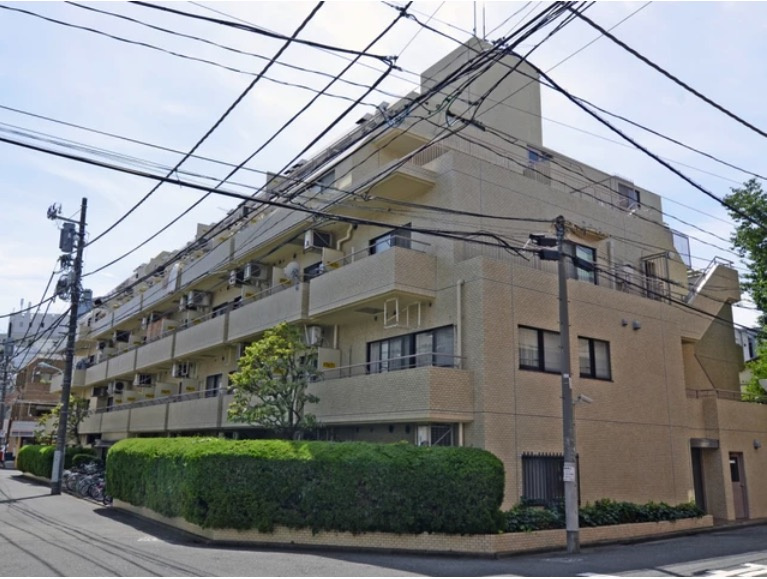 ★仲介手数料無料★ライオンズマンション千駄ヶ谷第二（新規リノベーション済み・角住戸・陽当たり良好）　の外観