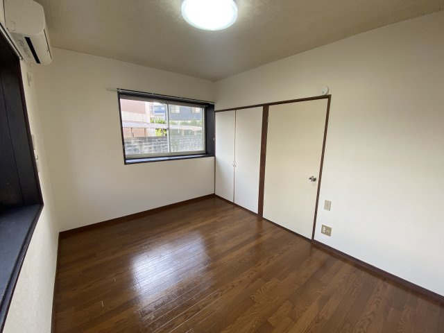 パレスウエストの洋室