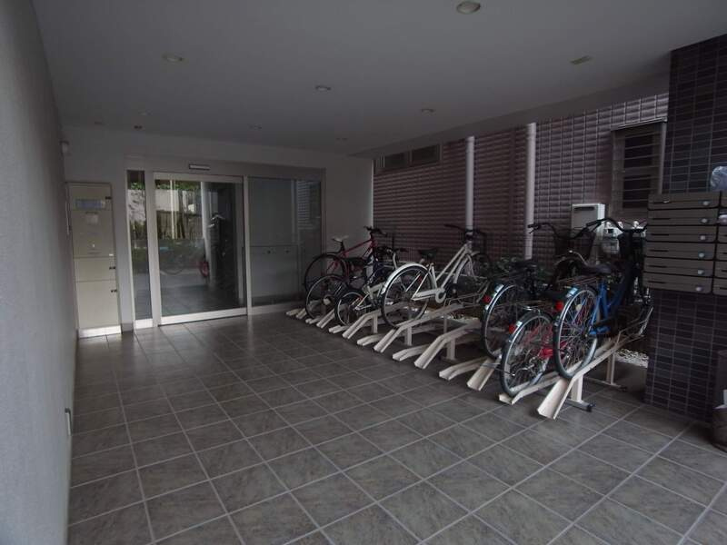 リブリ・Firstのエントランス