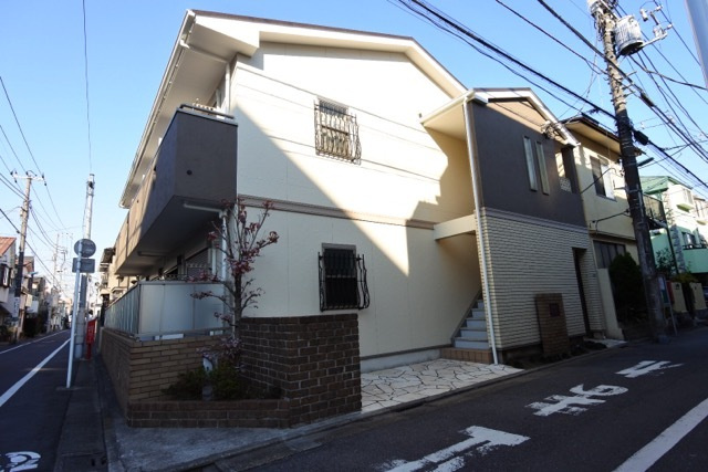 リリックコートWisteriaの外観