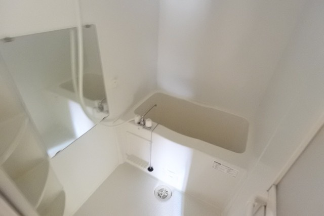 リリックコートWisteriaの浴室