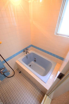 ★★お風呂にも窓がございますよ★★