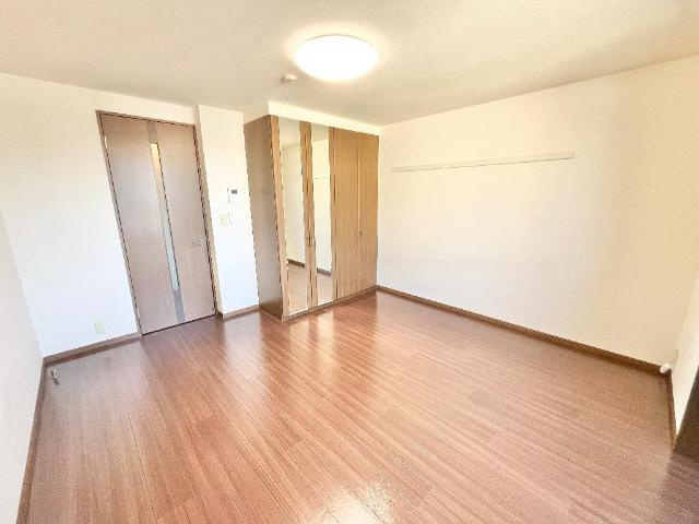 パームヒルズの内装|洋室