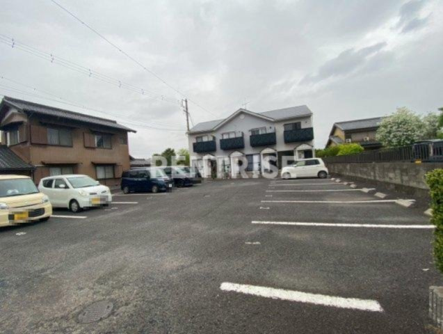 クレール嫁振Aの駐車場