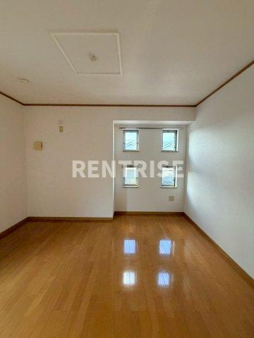 APERIRE A棟の玄関