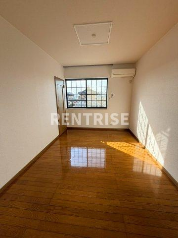 DUPLEX 国王37の居間・リビング