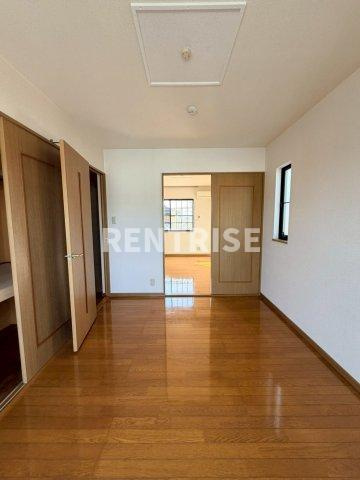 DUPLEX 国王37の居間・リビング