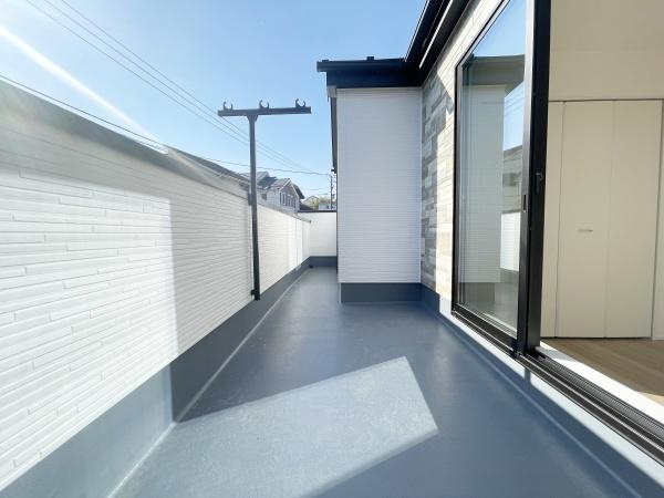 【バルコニー】 | 日当たりのよいバルコニー