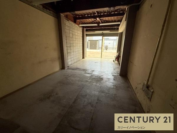 アドネスビルの内装