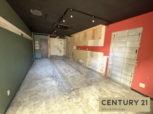 アドネスビルの内装