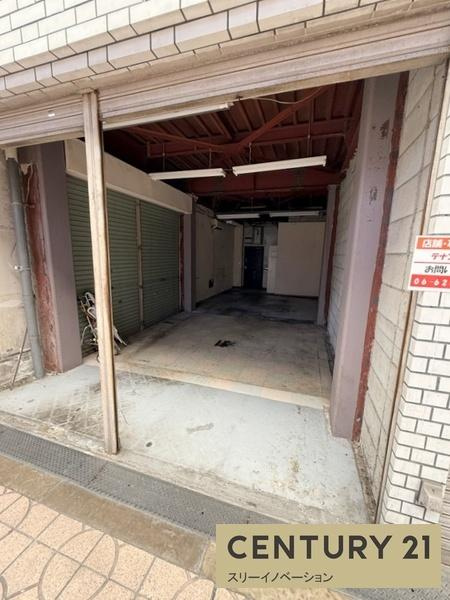 アドネスビルのエントランス