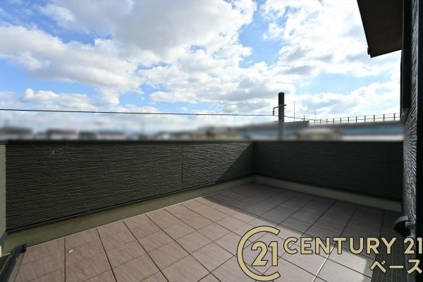 大和高田市曽大根１丁目　一戸建のバルコニー