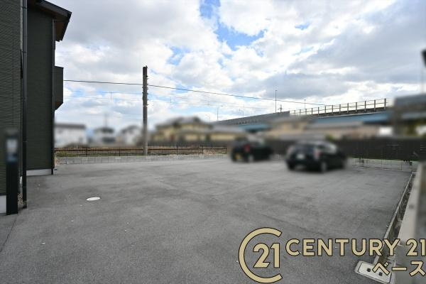 大和高田市曽大根１丁目　一戸建の駐車場