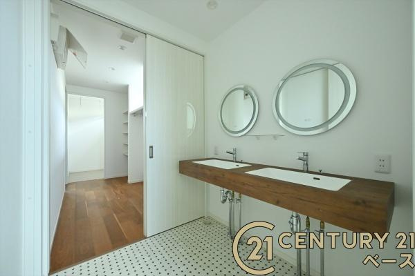 大和高田市曽大根１丁目　一戸建の独立洗面台