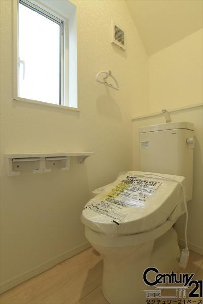 クレイドルガーデン押熊町 １号棟 ／新築一戸建の内観：施工例|■従来品と比べ約７０％も節水タイプのトイレです！１階・２階共にウォシュレット付き！■