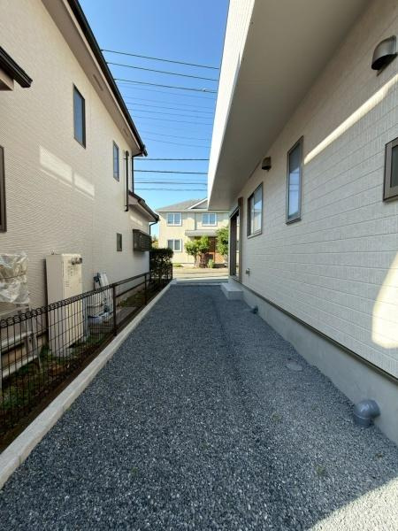 川崎市宮前区東有馬３丁目の新築一戸建の庭|家庭菜園・ガーデニングなど、多用途利用の広いお庭です！！