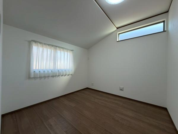 川崎市宮前区東有馬３丁目の新築一戸建の洋室|子供部屋や、リモートのお部屋に。静かな空間です