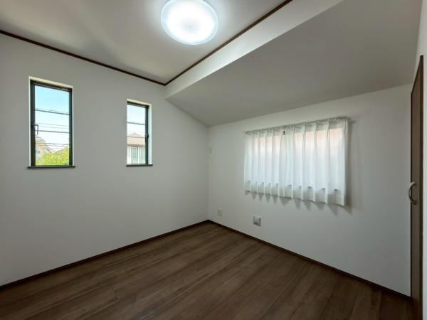 川崎市宮前区東有馬３丁目の新築一戸建の洋室|ご趣味のお部屋としても使える広さの洋室です。