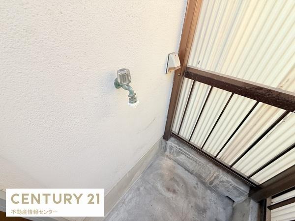 【その他】 | 西九条一丁目　中古戸建 | バルコニーに水栓ございます。