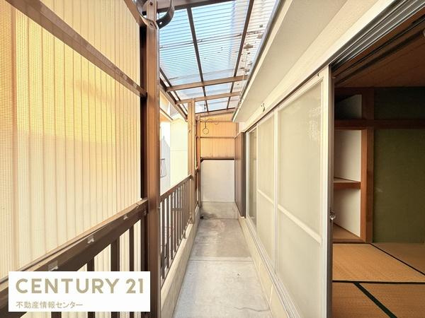 【バルコニー】 | 西九条一丁目　中古戸建 | バルコニーは北西・南東の２面バルコニーです。