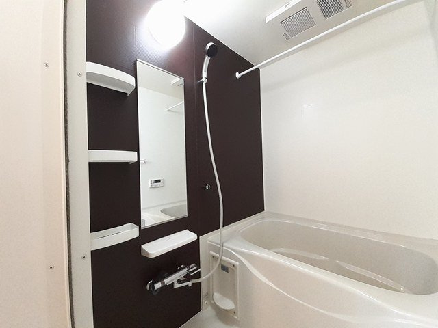 ルミエールの浴室|落ち着いた空間のお風呂です